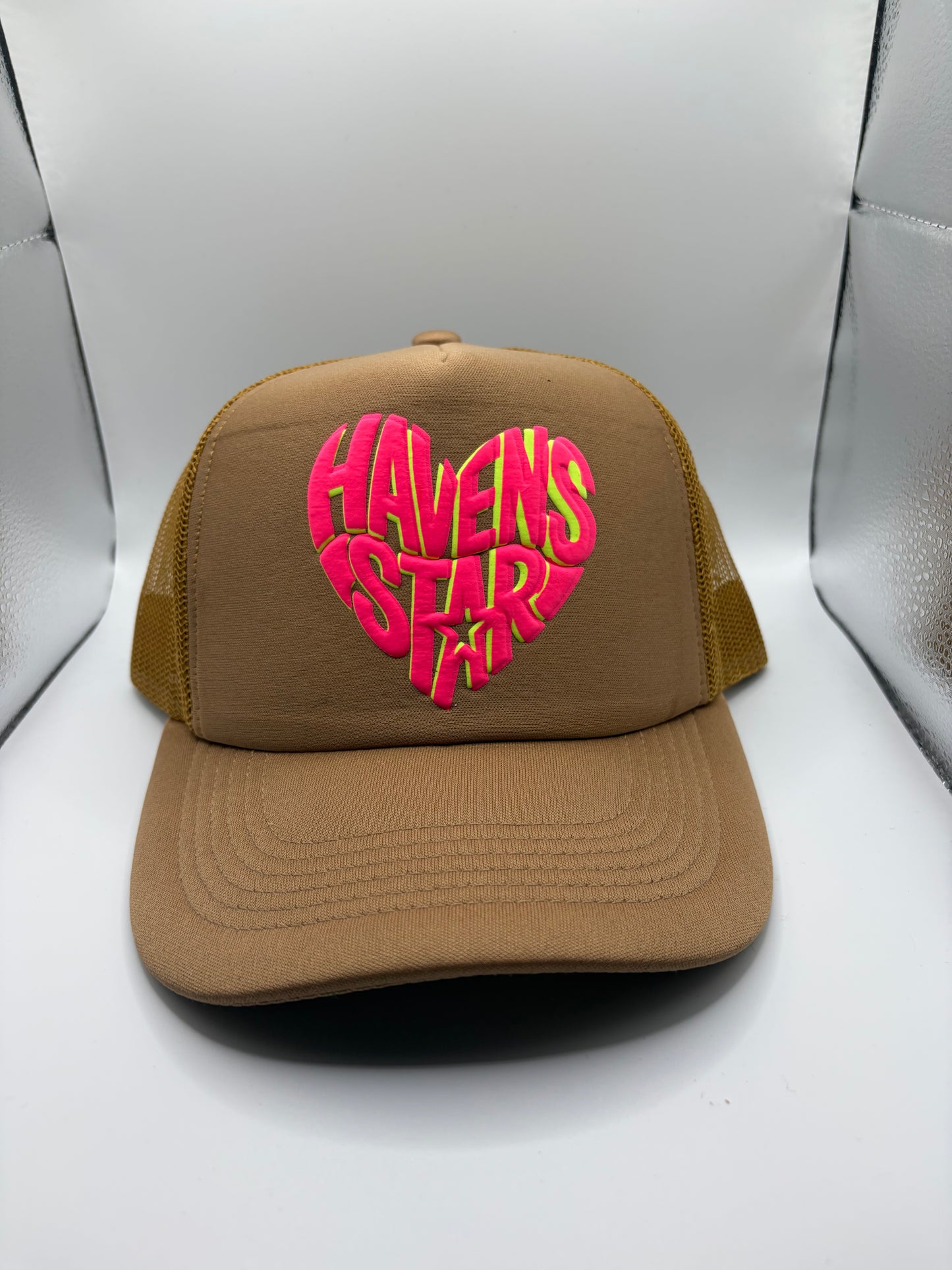 Haven Star Trucker – Blue Pink & Beige Reflector